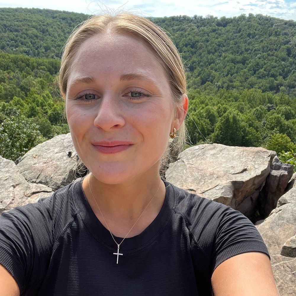 Meet your Posher, Julia